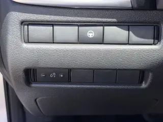 Nissan Rogue 2022 AWD SV 4dr Crossover