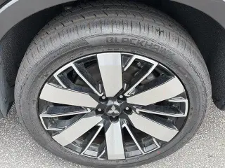 Mitsubishi Outlander 2025 SE 4dr SUV