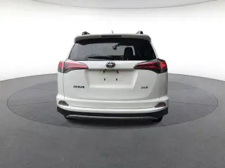 Toyota RAV4 2018 XLE 4dr SUV