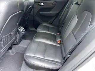 Volvo XC40 2024 AWD B5 Plus Dark Theme 4dr SUV