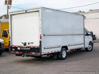 GMC Savana 2022 3500 2dr 177 in. WB Cutaway Chassis