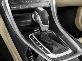 Ford Fusion Energi 2016 SE Luxury 4dr Sedan