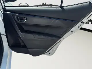 Toyota Corolla 2017 SE 4dr Sedan 6M