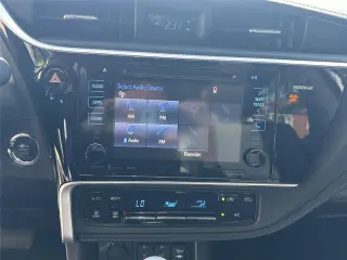 Toyota Corolla 2017 SE 4dr Sedan 6M