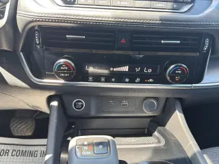 Nissan Rogue 2021 AWD SV 4dr Crossover