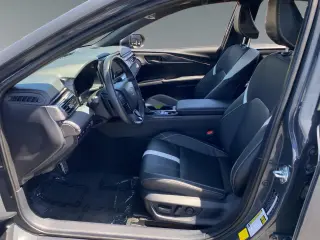 Toyota Camry 2025