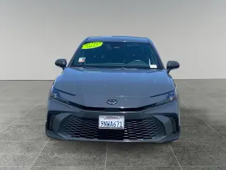 Toyota Camry 2025