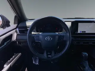 Toyota Camry 2025