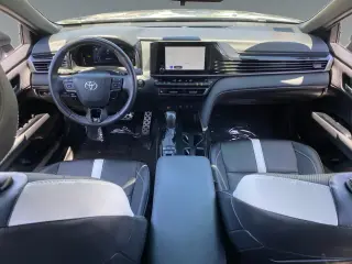 Toyota Camry 2025