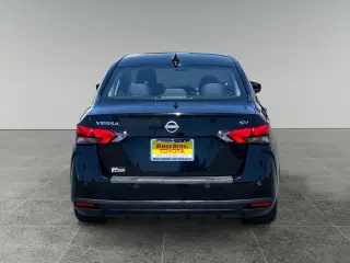 Nissan Versa 2023 SV 4dr Sedan