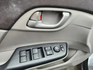Honda Civic 2012 LX 4dr Sedan 5A
