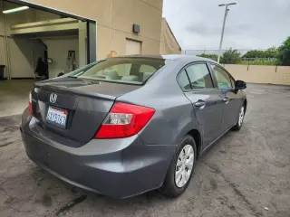 Honda Civic 2012 LX 4dr Sedan 5A