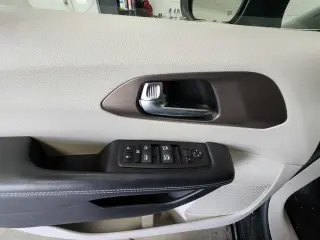 Chrysler Voyager 2023 LX 4dr Mini-Van