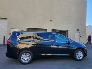 Chrysler Voyager 2023 LX 4dr Mini-Van