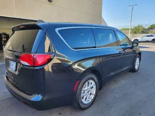 Chrysler Voyager 2023 LX 4dr Mini-Van