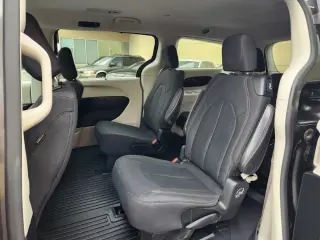 Chrysler Pacifica 2018 Touring Plus 4dr Mini-Van