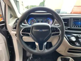 Chrysler Pacifica 2018 Touring Plus 4dr Mini-Van