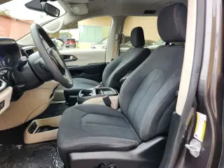 Chrysler Pacifica 2018 Touring Plus 4dr Mini-Van