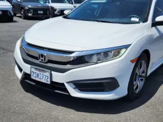 Honda Civic 2017 LX 4dr Sedan CVT