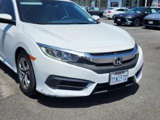 Honda Civic 2017 LX 4dr Sedan CVT