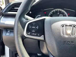 Honda Civic 2017 LX 4dr Sedan CVT