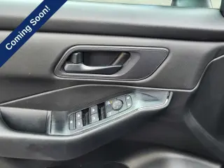 Nissan Rogue 2024 S 4dr Crossover