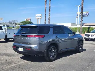 Nissan Pathfinder 2022 AWD S 4dr SUV