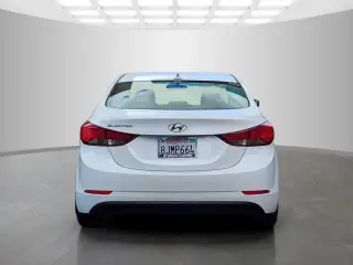 Hyundai ELANTRA 2016 SE 4dr Sedan 6M (US)
