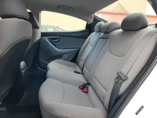 Hyundai ELANTRA 2016 SE 4dr Sedan 6M (US)