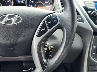 Hyundai ELANTRA 2016 SE 4dr Sedan 6M (US)