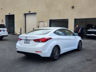 Hyundai ELANTRA 2016 SE 4dr Sedan 6M (US)