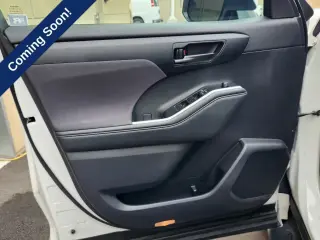 Toyota Highlander Hybrid 2021 LE 4dr SUV