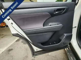 Toyota Highlander Hybrid 2021 LE 4dr SUV