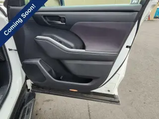 Toyota Highlander Hybrid 2021 LE 4dr SUV
