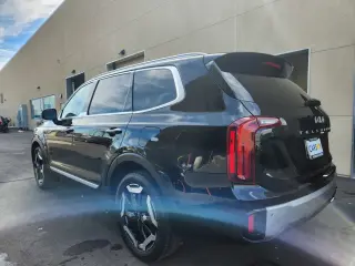 Kia Telluride 2023 S 4dr SUV