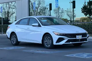 Hyundai ELANTRA Hybrid 2025 Blue 4dr Sedan