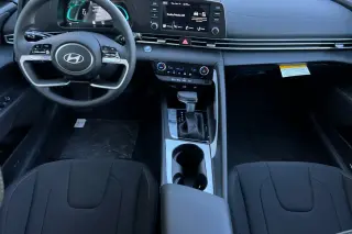 Hyundai ELANTRA Hybrid 2025 Blue 4dr Sedan