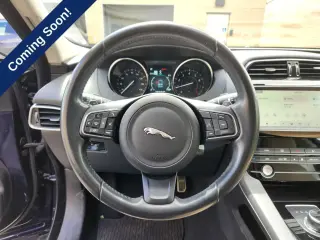 Jaguar F-PACE 2019 AWD 25t Premium 4dr SUV