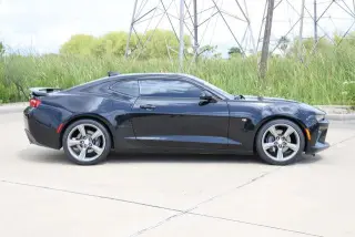 Chevrolet Camaro 2017 SS 2dr Coupe w/2SS