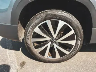 Volkswagen Taos 2022 SE 4dr SUV
