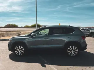 Volkswagen Taos 2022 SE 4dr SUV