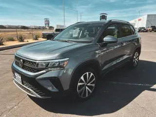 Volkswagen Taos 2022 SE 4dr SUV