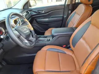 GMC Acadia 2017 4x4 SLT-1 4dr SUV