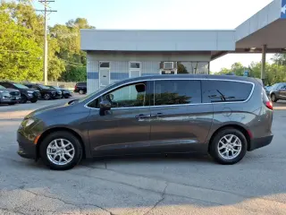 Chrysler Voyager 2023 LX 4dr Mini-Van
