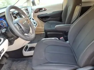 Chrysler Voyager 2023 LX 4dr Mini-Van