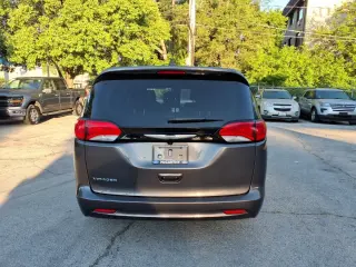 Chrysler Voyager 2023 LX 4dr Mini-Van