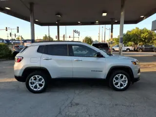 Jeep Compass 2024 4x4 Altitude 4dr SUV