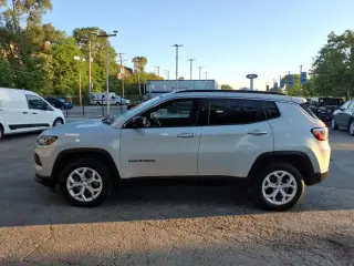 Jeep Compass 2024 4x4 Altitude 4dr SUV