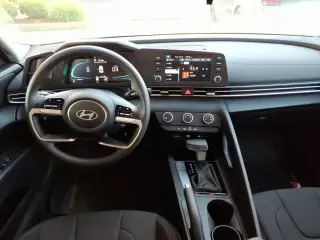 Hyundai ELANTRA 2025 SE 4dr Sedan