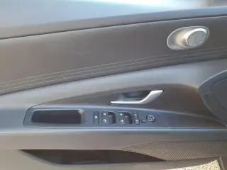 Hyundai ELANTRA 2025 SE 4dr Sedan